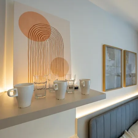 Luxury Vydrica, Castle & Danube, Prime Old Town Appartamento