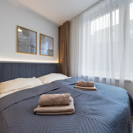 Luxury Vydrica, Castle & Danube, Prime Old Town Apartman
